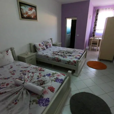 St Pauli Bed & Breakfast Shkoder